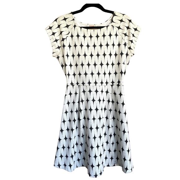 Renee C, Size Medium, Addae Knit Dress, Black & White, Fit and Flare, Retro - Picture 1 of 7